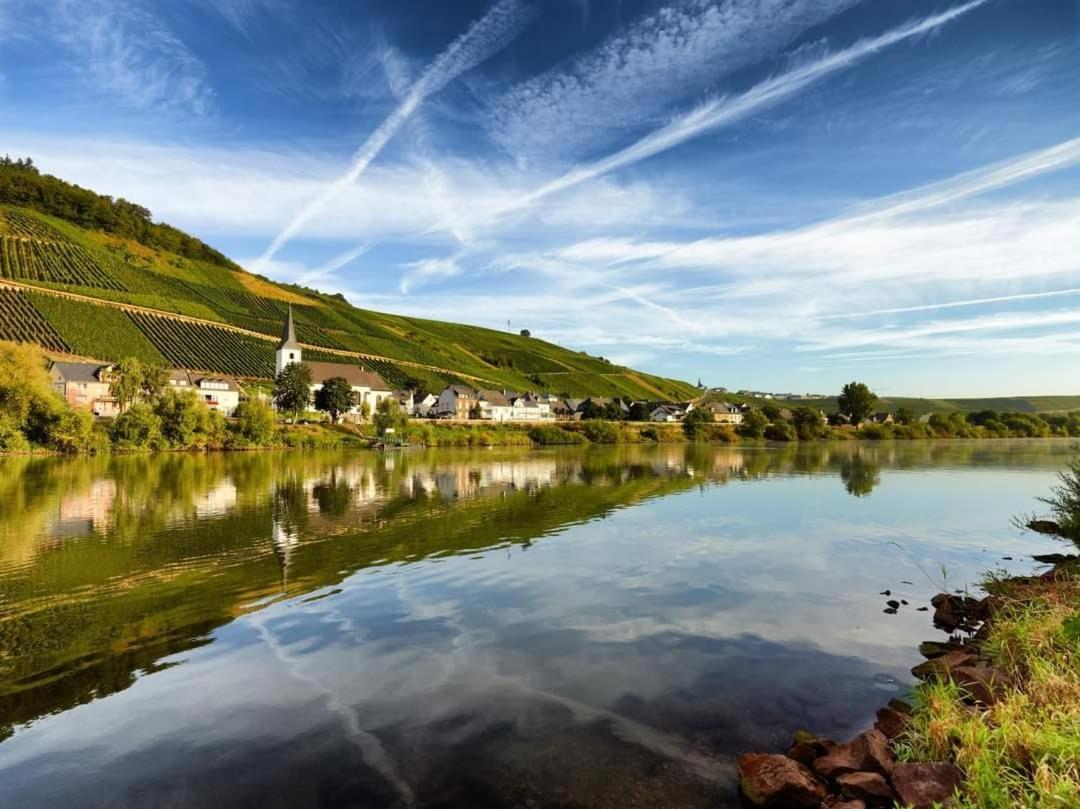Hotel Gaestehaus Volker Haas Kesten Esterno foto